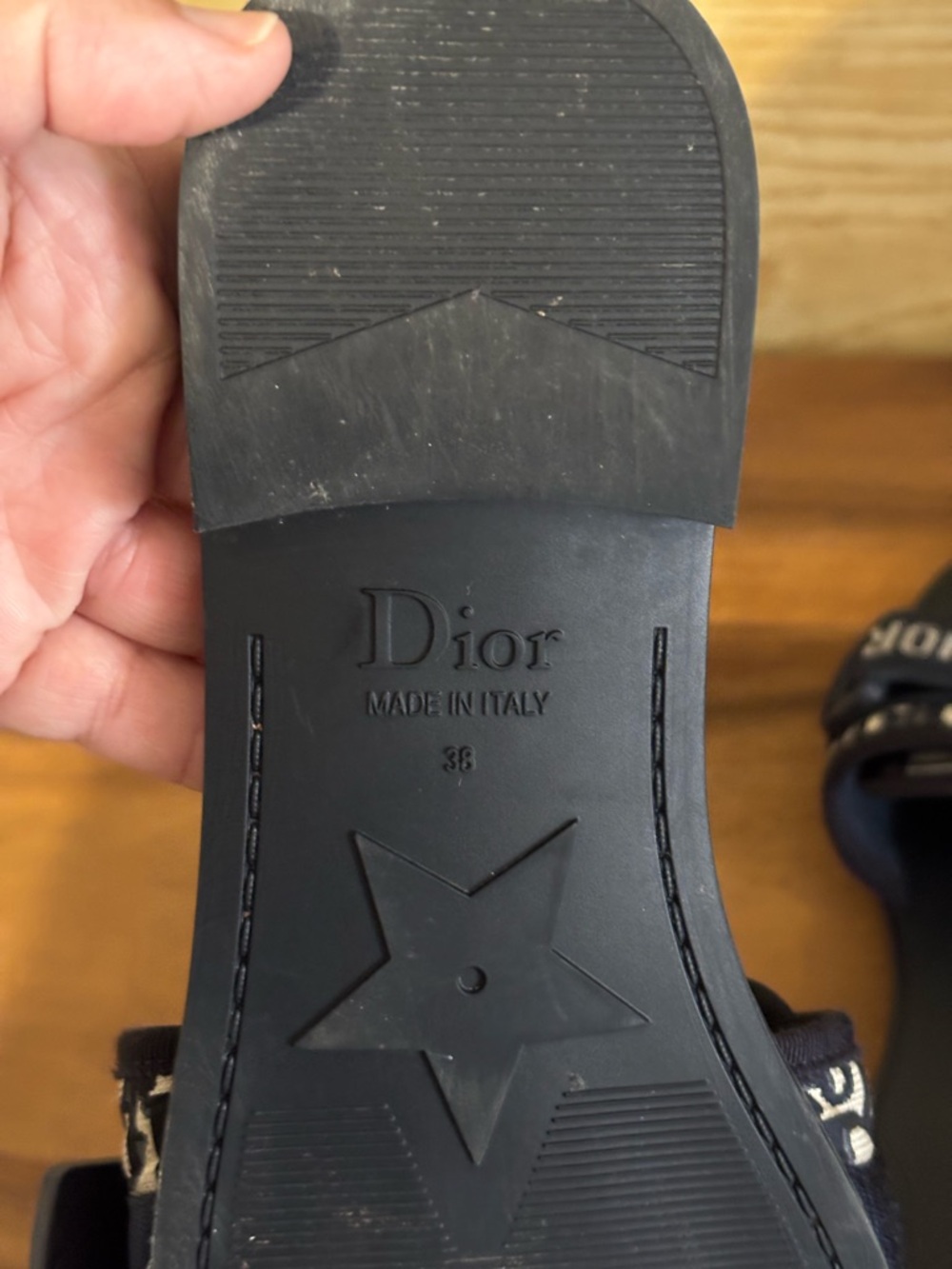 Dio(r)evolution Slide
Shiny Technical Fabric with Deep Blue Dior Oblique Print - Picture 8 of 11